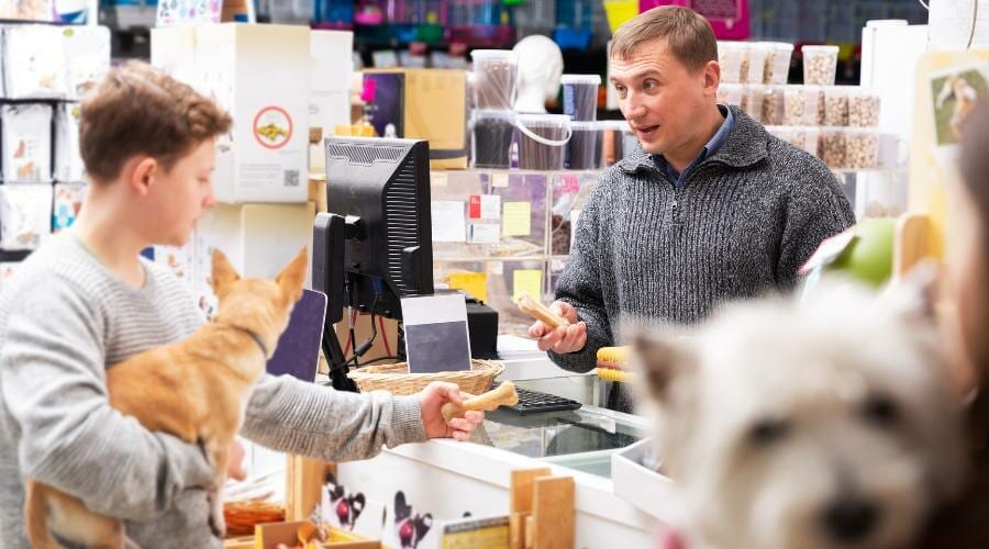 7 Pros And Cons Of Owning A Pet Shop [Cost vs Reward] Acuario Pets